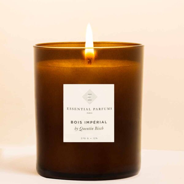 ESSENTIAL PARFUMS „Bois Impérial by Quentin Bisch“ Scented Candle Duftkerze  270 GR – Haus der Düfte